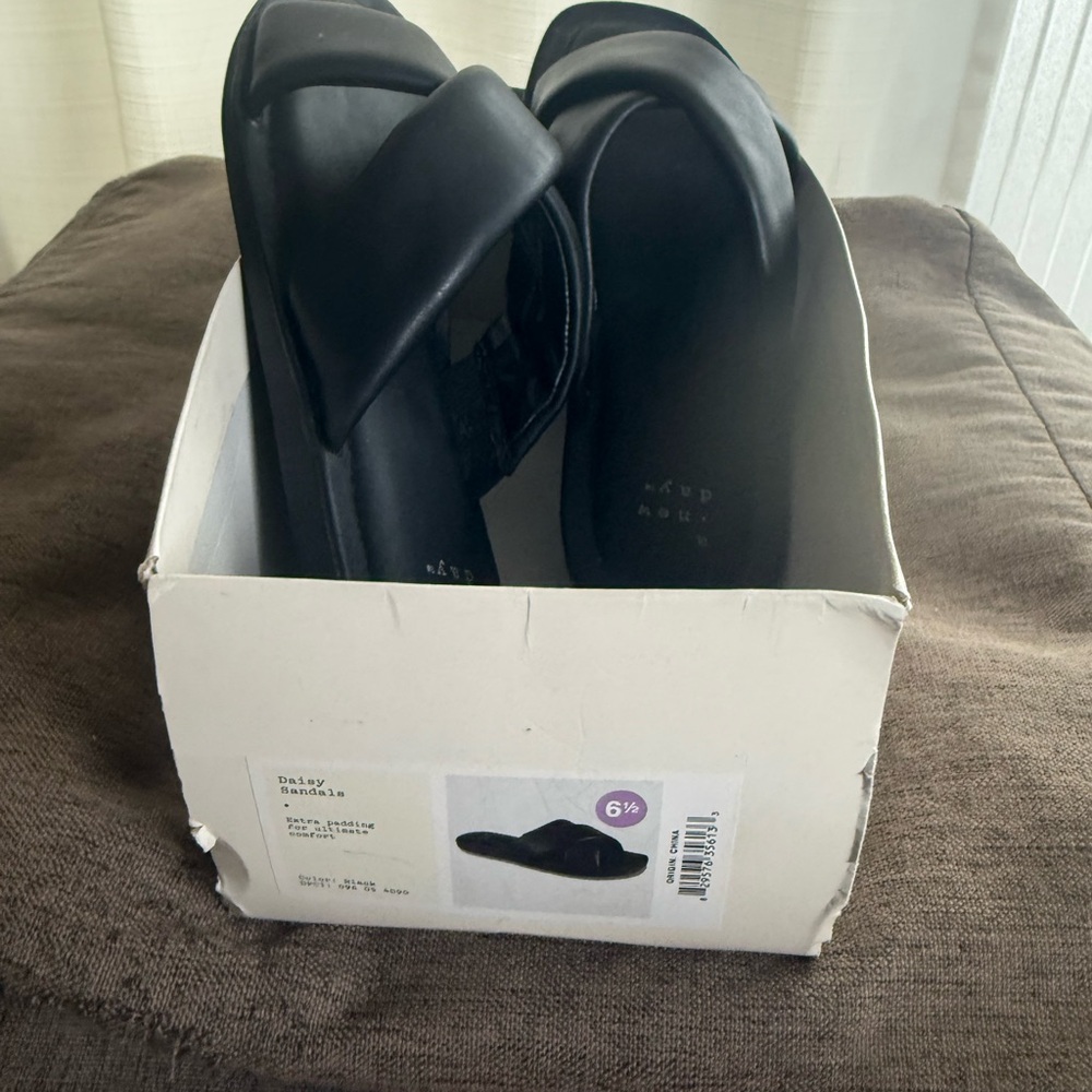A New Day Black Criss-Cross Slides - Picture 3 of 3